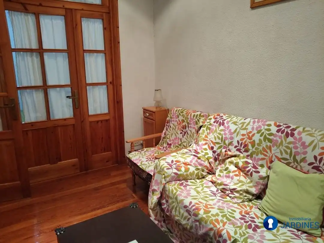 Living room of Flat for rent in Bilbao   with Heating