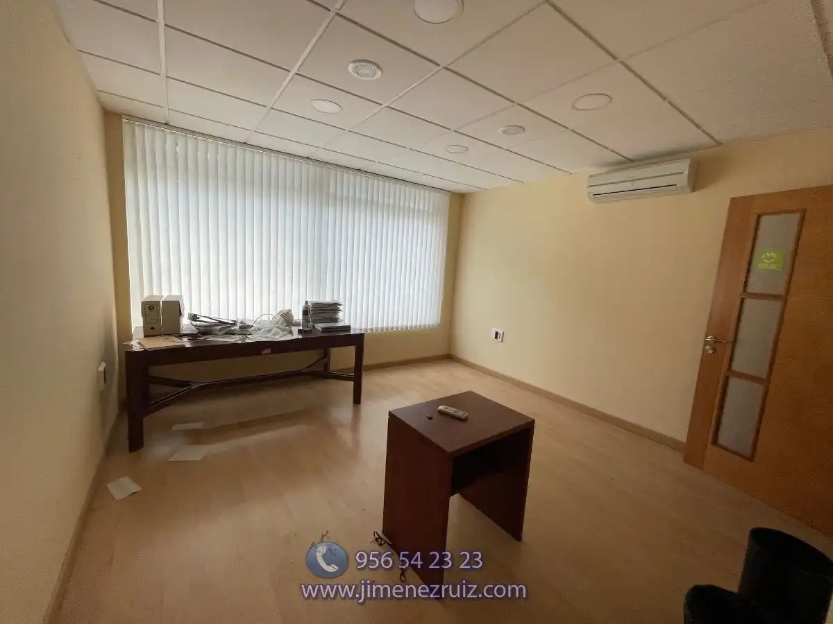Büro zur Miete in El Juncal - Vallealto, imagen 4