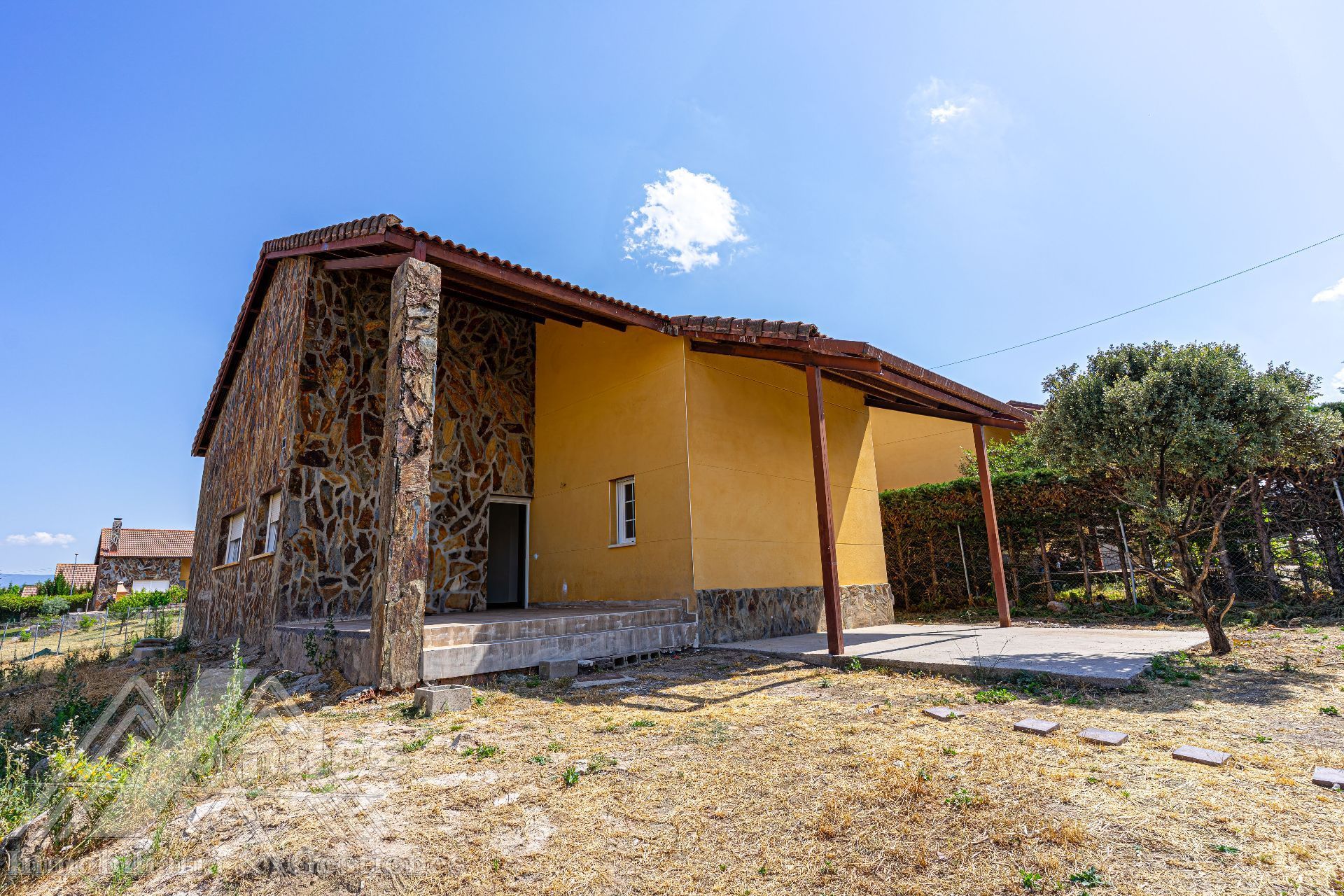 Vista exterior de Casa o xalet en venda en Zarzuela del Monte amb Calefacció i Terrassa
