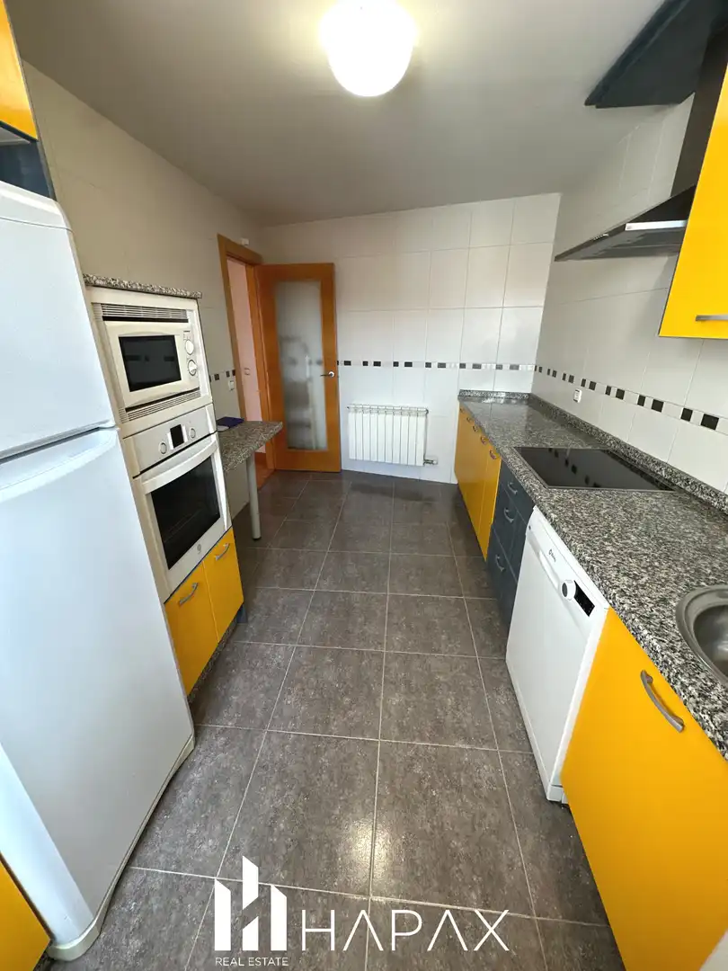Cocina de Piso en venta en Villares de la Reina con Calefacción