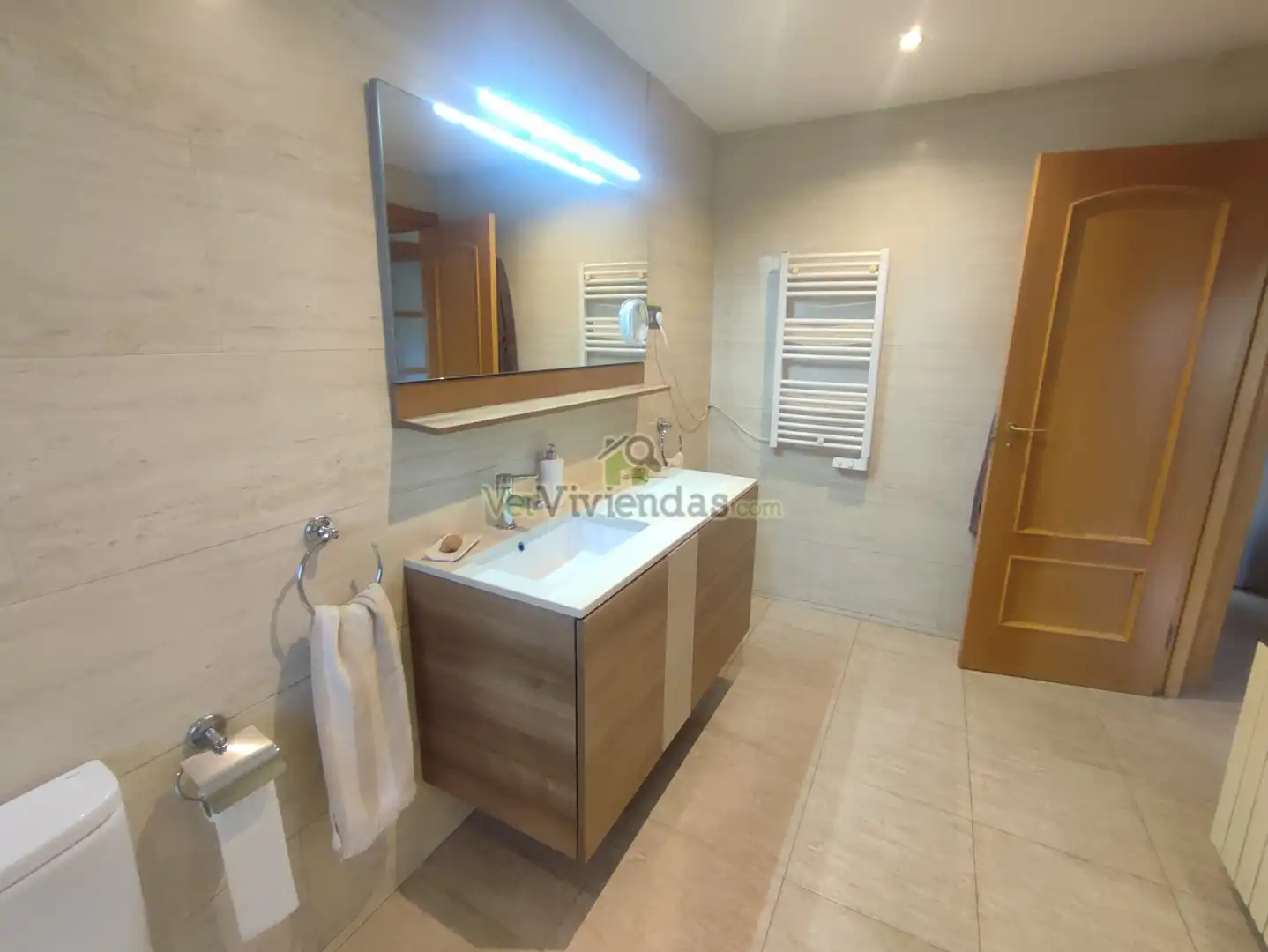 Baño de Casa o chalet en venta en Vallirana con Aire acondicionado, Calefacción y Jardín privado