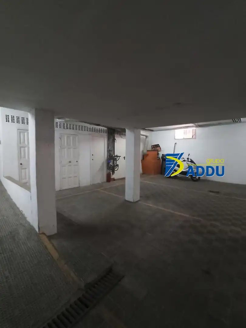 Garage for sale in Rodrigo de Triana, Triana Casco Antiguo