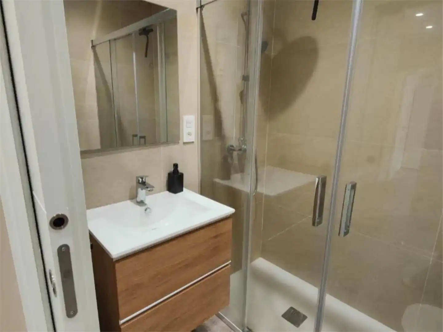 Badezimmer von Wohnung zur Miete in Murcia mit Möbliert