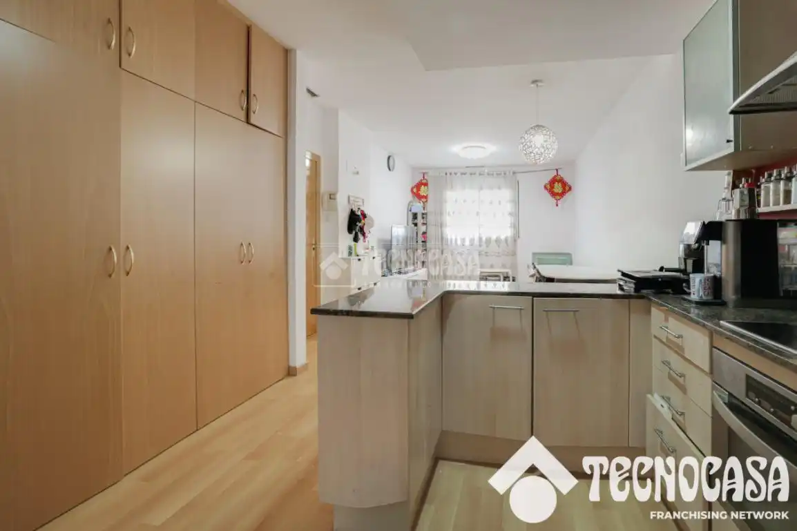 Cuina de Pis en venda en Mataró amb Aire condicionat, Parquet i Terrassa