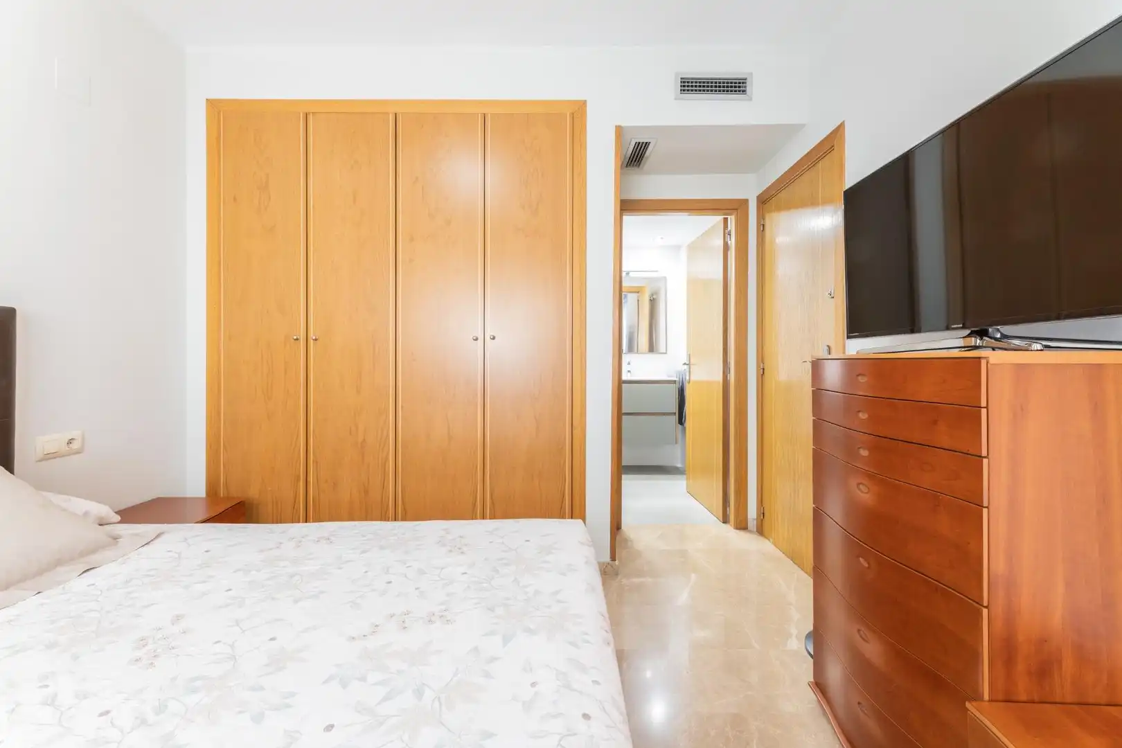 Schlafzimmer von Dachboden zum Verkauf in Foios mit Klimaanlage, Heizung und Terrasse