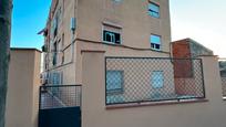 Exterior view of Flat for sale in Santa Coloma de Gramenet  with Terrace and Balcony