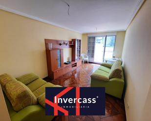 Sala d'estar de Apartament en venda en Castro-Urdiales amb Terrassa