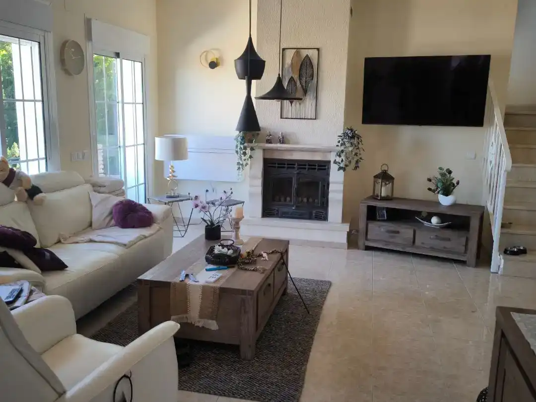 Living room of Flat for sale in Vélez-Málaga  with Air Conditioner, Private garden and Storage room