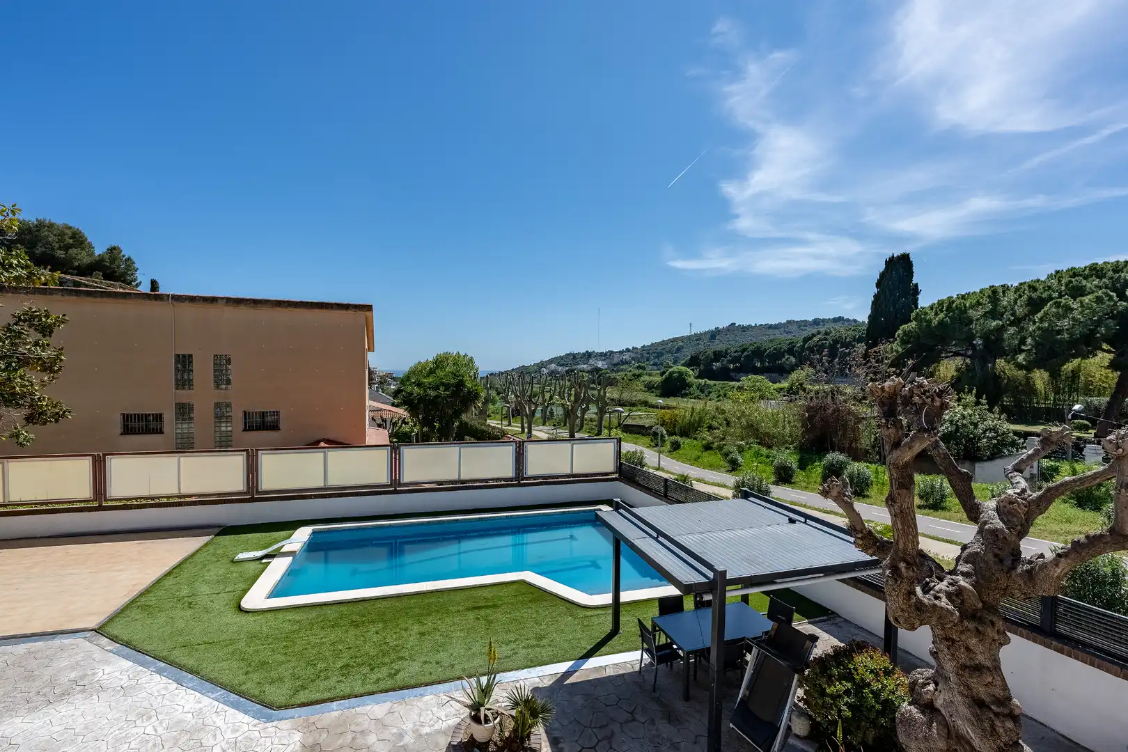 Piscina de Casa o xalet en venda en Tiana amb Aire condicionat, Calefacció i Jardí privat