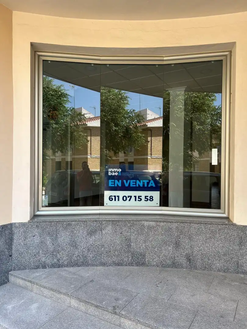 Local comercial en venda a Baena