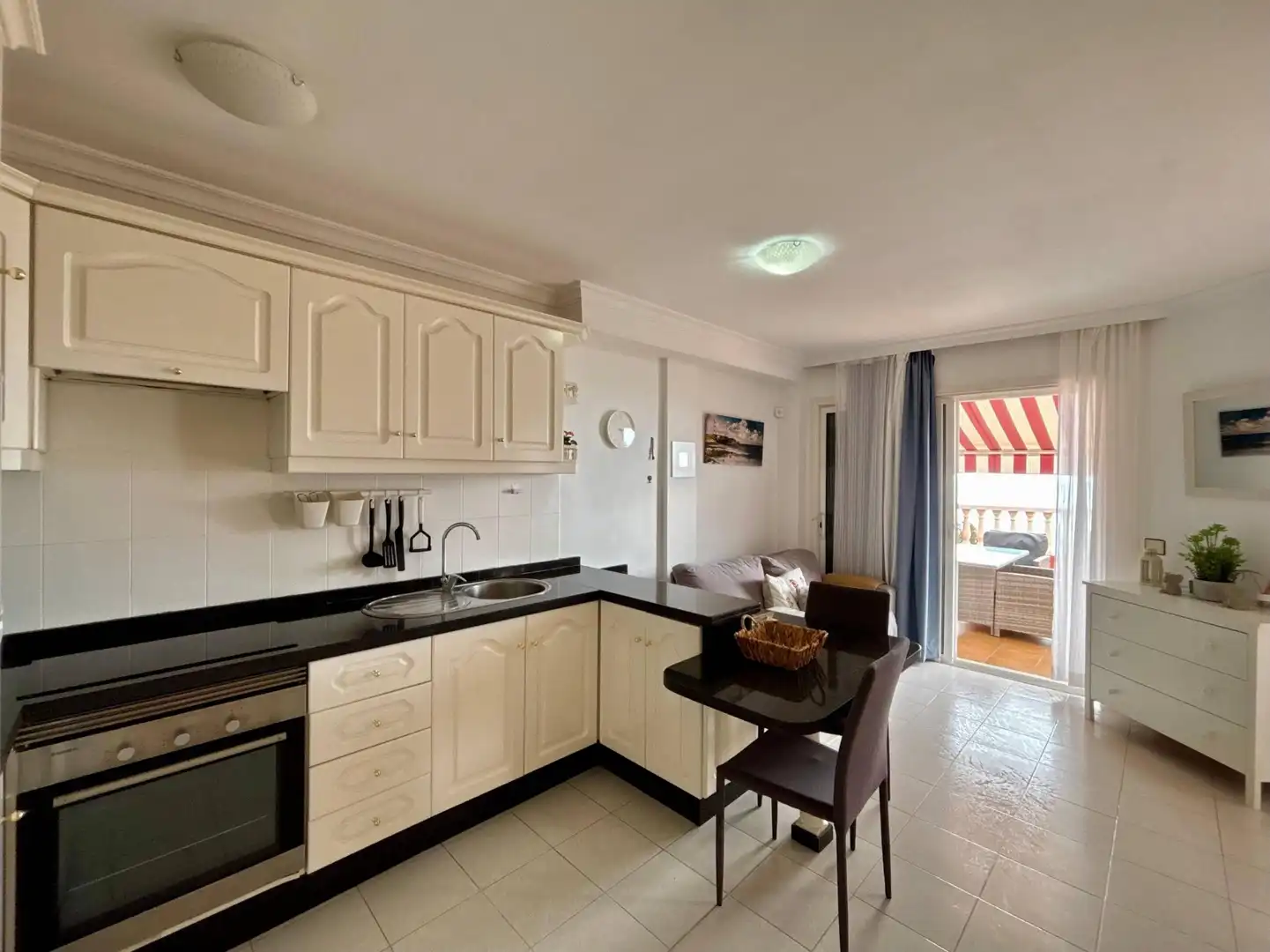 Cuina de Apartament de lloguer en Santiago del Teide amb Terrassa, Moblat i Balcó