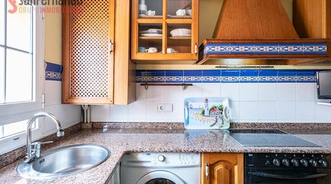 Foto 2 de Piso en venta en Grupo Virgen del Camino, Los Castros, Santander
