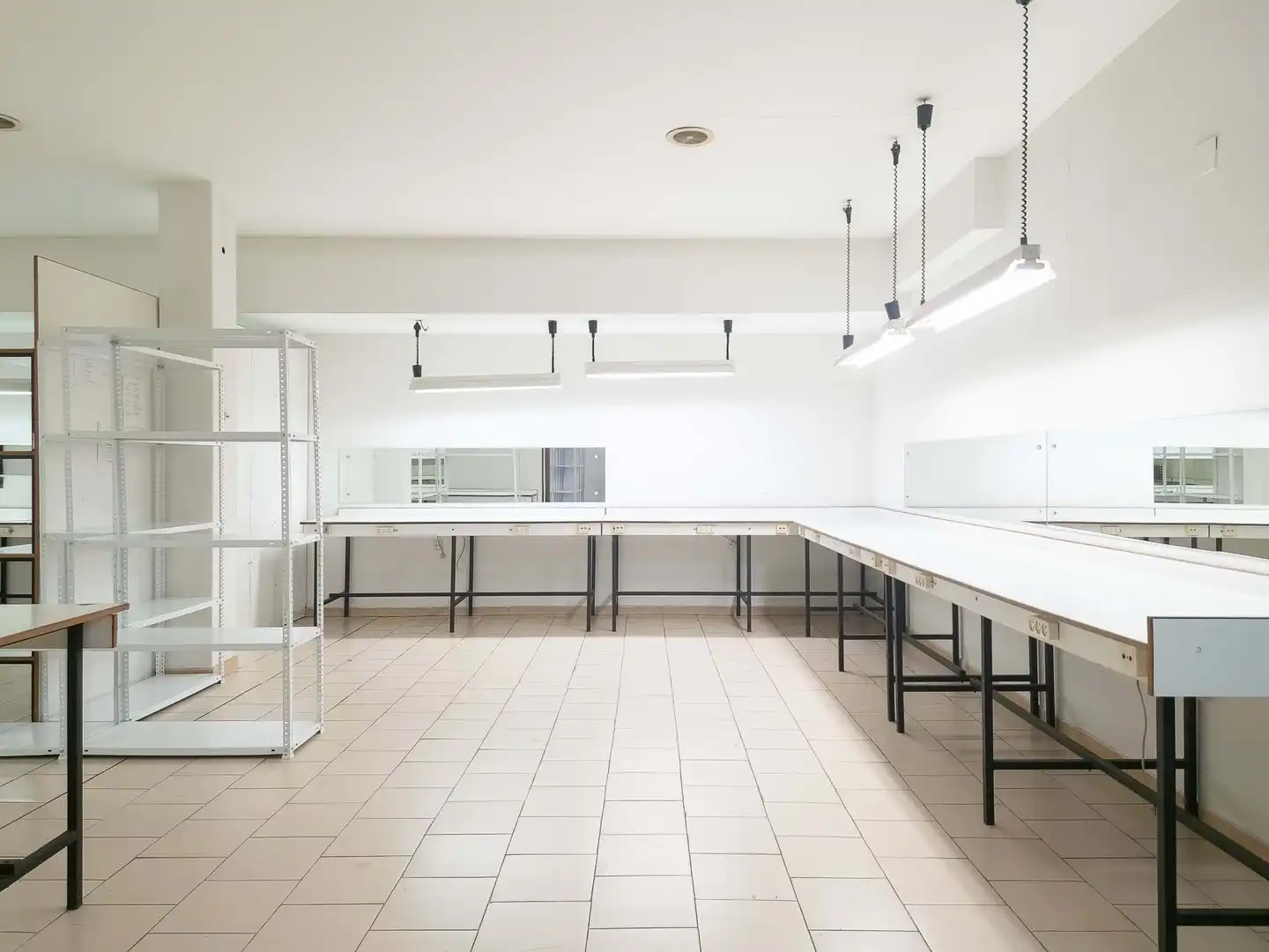 Cocina de Local en venta en Gijón 