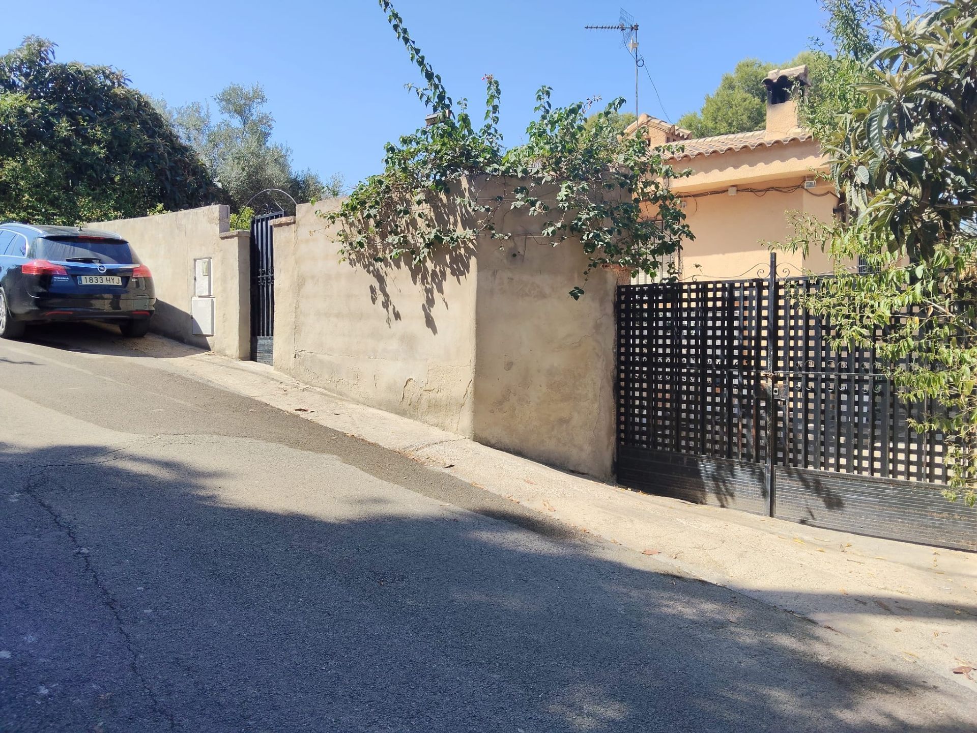 Vista exterior de Casa o xalet en venda en Cheste amb Aire condicionat, Calefacció i Jardí privat