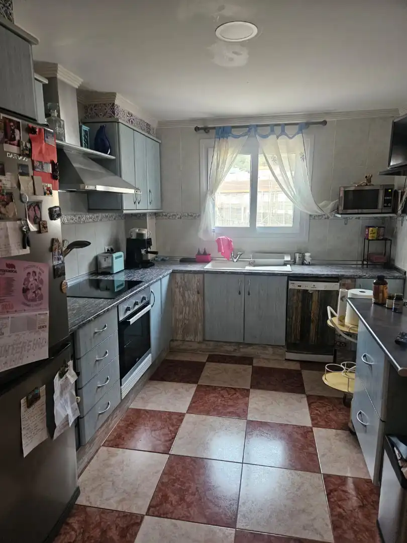Kitchen of Flat for sale in Ador  with Air Conditioner, Heating and Terrace
