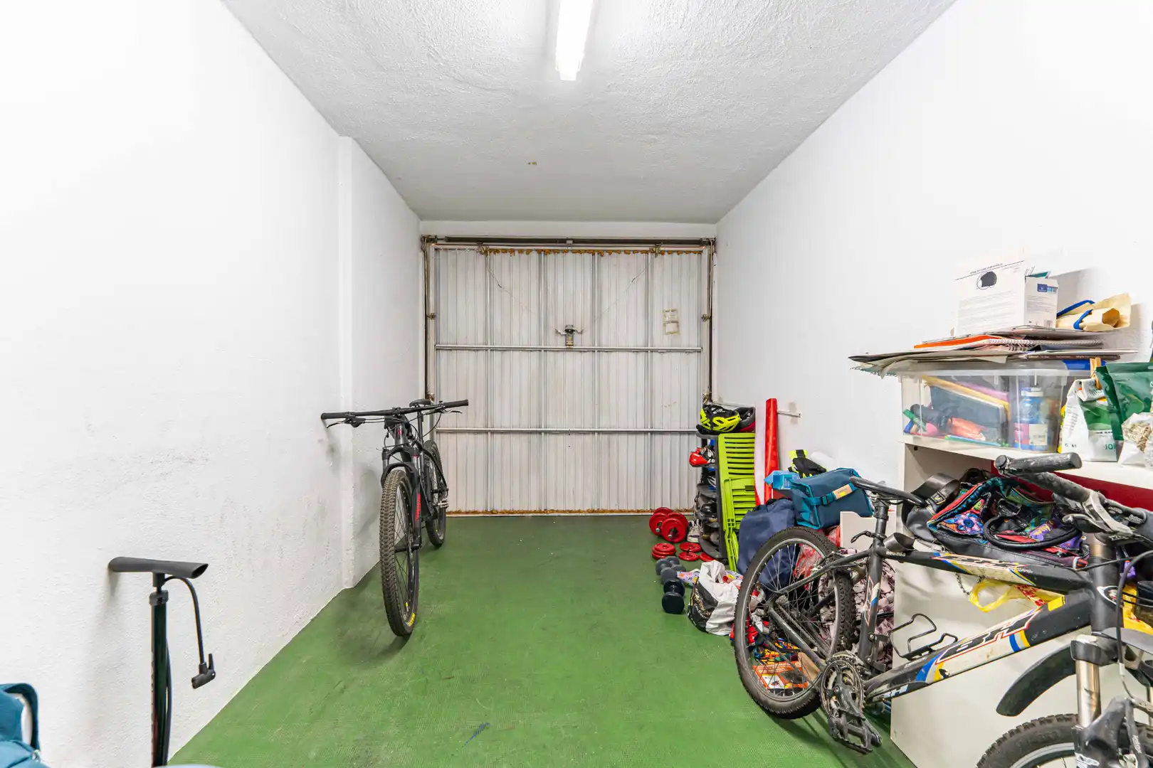 Parking of Houses for sale in Moralzarzal  with Heating, Parquet flooring and Oven