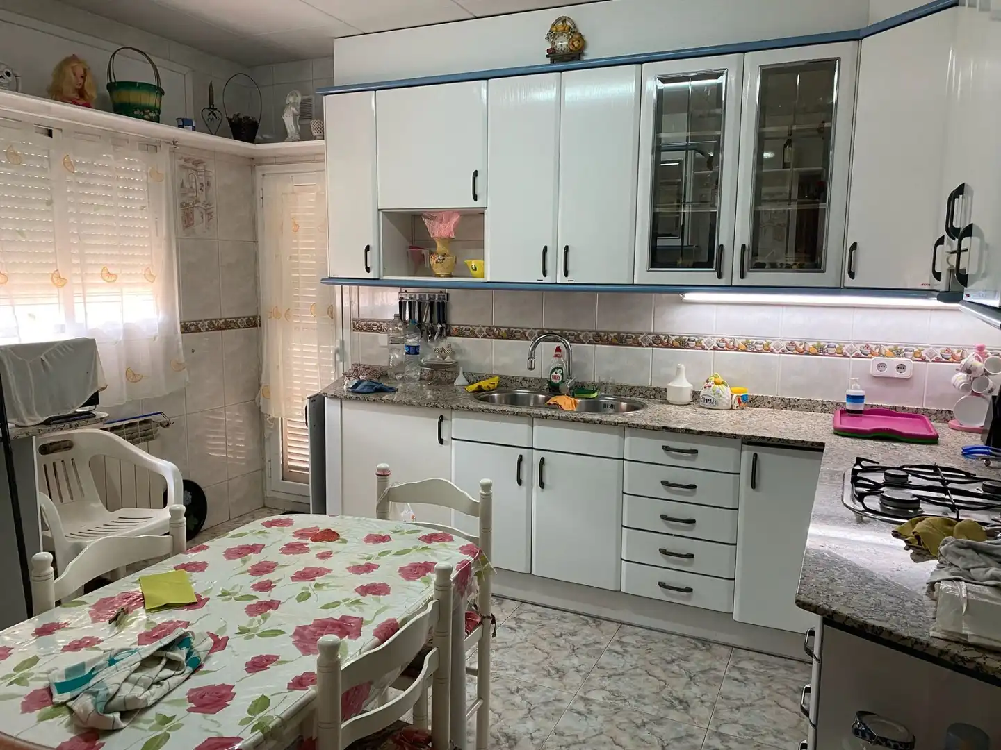 Cuina de Casa o xalet en venda en Lleida amb Aire condicionat, Calefacció i Jardí privat