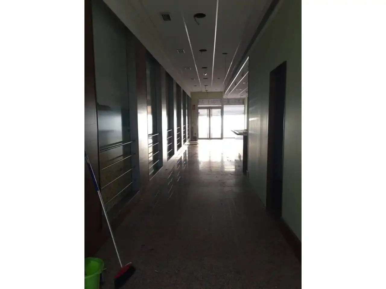 Local de lloguer en Cervera amb Aire condicionat i Alarma