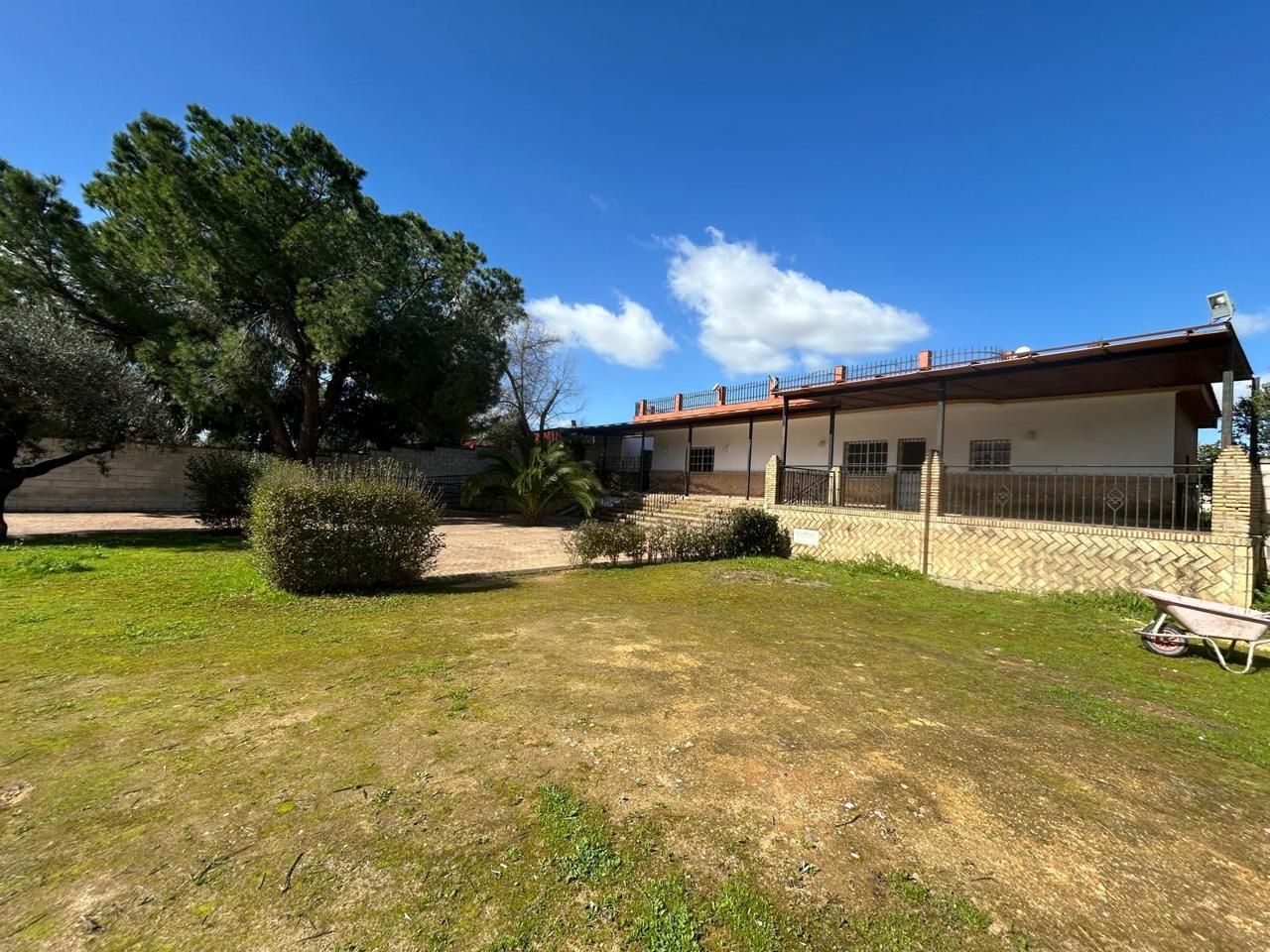 Houses for sale in La Hacienda - Nueva Andalucía