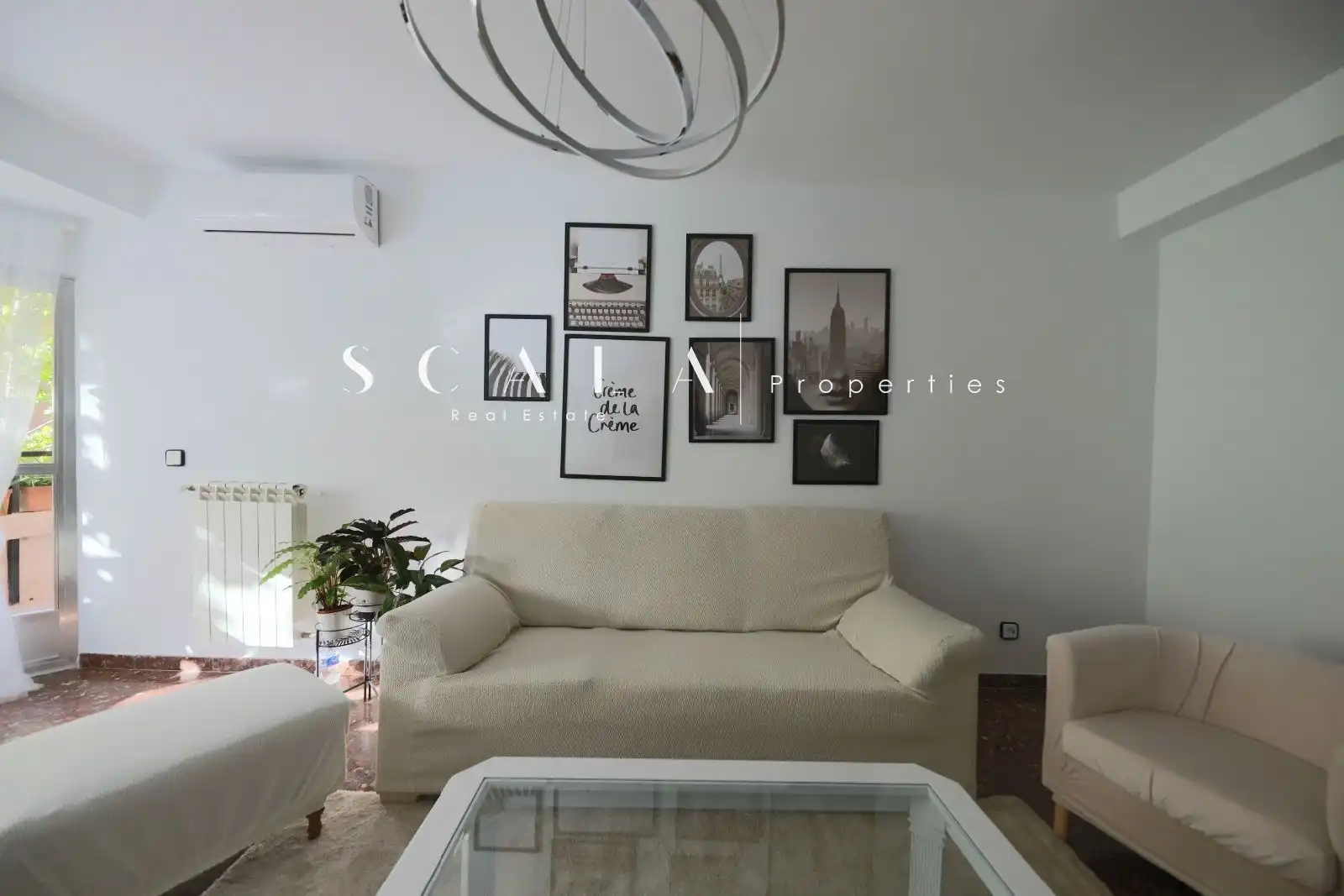 Living room of Flat for rent in Madrid  with Air Conditioner, Heating and Terrace