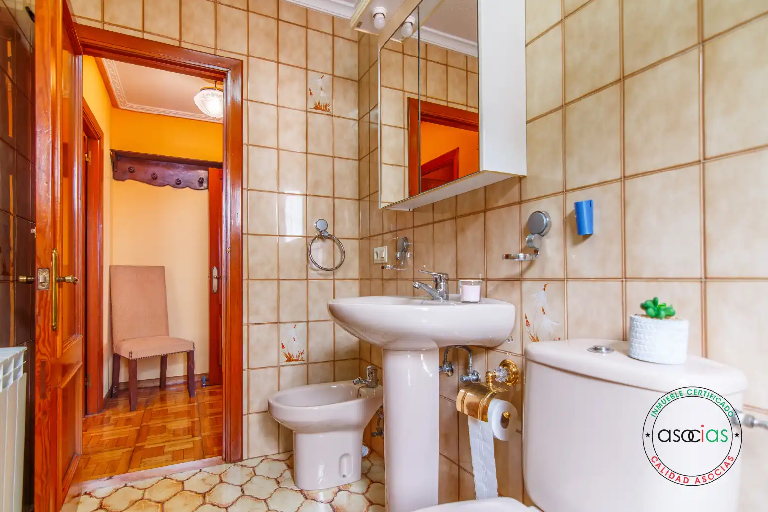 Bathroom of Flat for sale in Cudillero  with Heating, Parquet flooring and Furnished