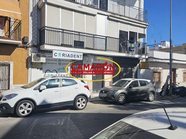 Local comercial en alquiler en Coria del Río