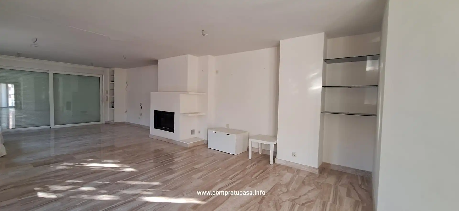 Casa adosada en venta en Calle MISTRAL, Encinillas