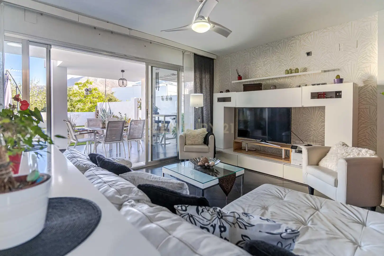 Sala de estar de Casa o chalet en venta en Loja con Aire acondicionado, Jardín privado y Trastero