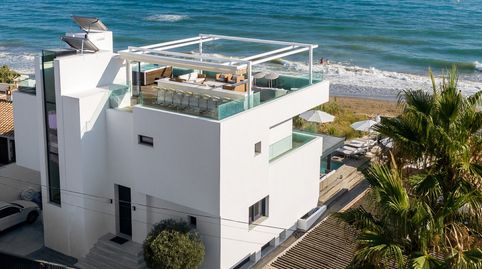 Foto 2 de Casa o xalet en venda a Las Chapas - Alicate Playa, Marbella