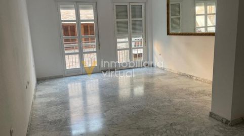 VENTA Piso en Pleno Centro, Calle Jaime, En Lucena