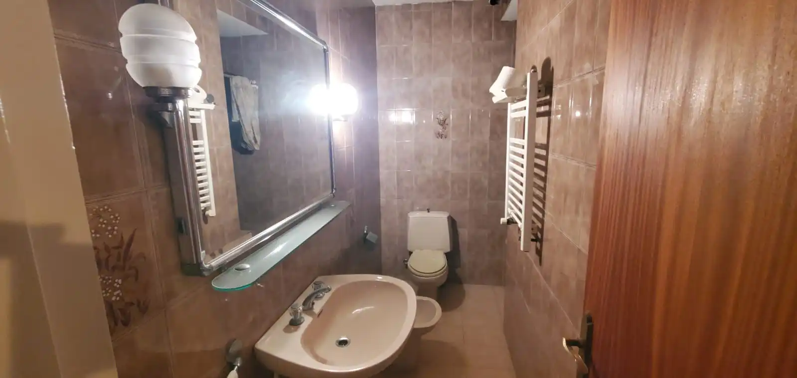 Baño de Casa adosada en venta en L'Escala con Calefacción y Amueblado