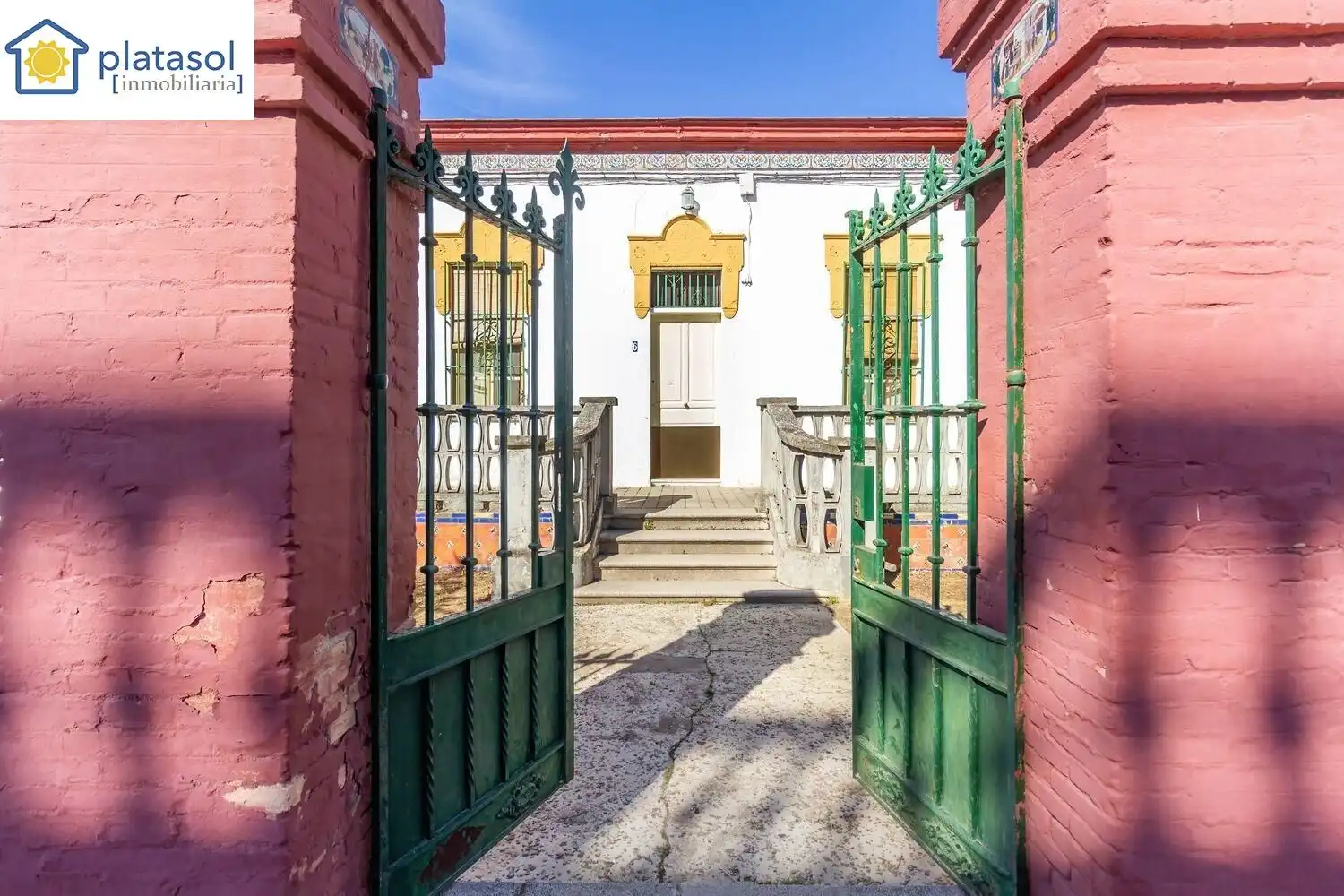 Chalet con piscina en venta en Calle JUAN GOMEZ TORGA, imagen 3