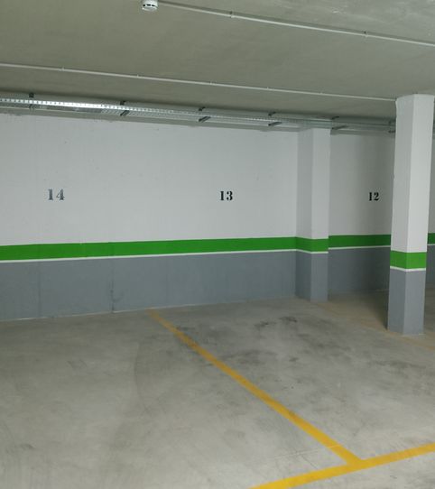 Photo 2 of Garage for rent in Calle Niculoso Pisano, 43, Triana Oeste, Sevilla Capital