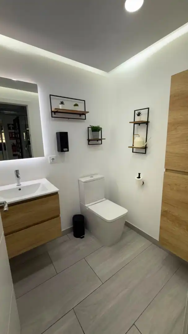 Business premises for transfer in Sant Andreu, imagen 5