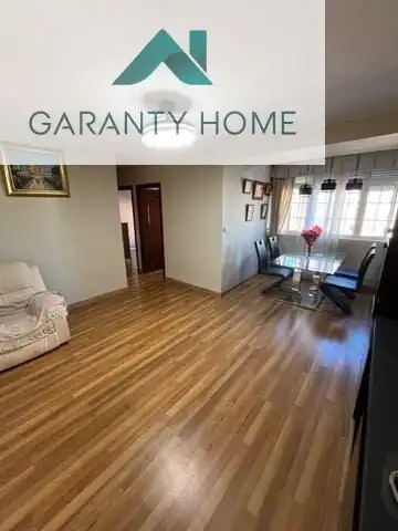 Piso con terraza en venta en Carretera de Cádiz