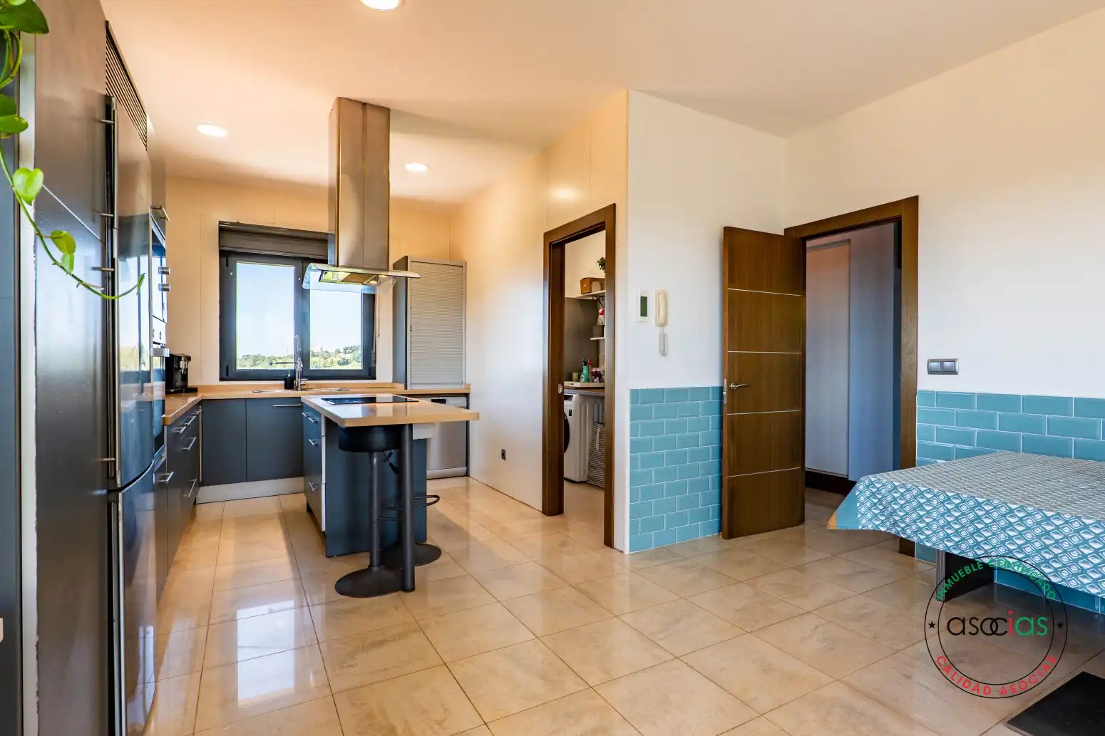Cocina de Casa o chalet en venta en Gijón  con Calefacción, Jardín privado y Terraza
