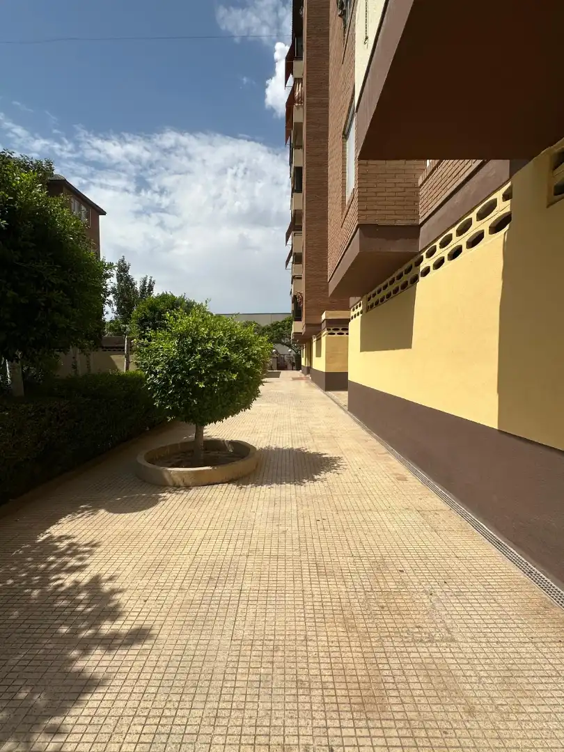 Vista exterior de Piso en venta en Alicante / Alacant con Aire acondicionado, Calefacción y Terraza