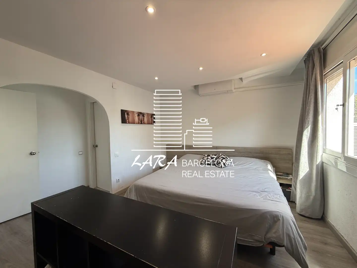 Dormitori de Casa adosada en venda en Castelldefels amb Aire condicionat, Jardí privat i Terrassa