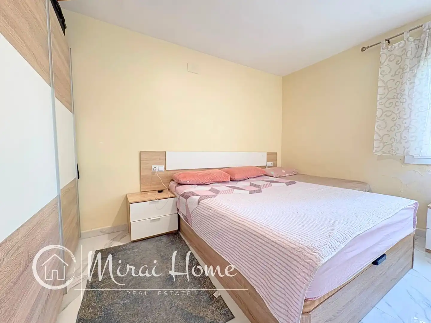 Habitación de Piso en venta en Montornès del Vallès con Balcón