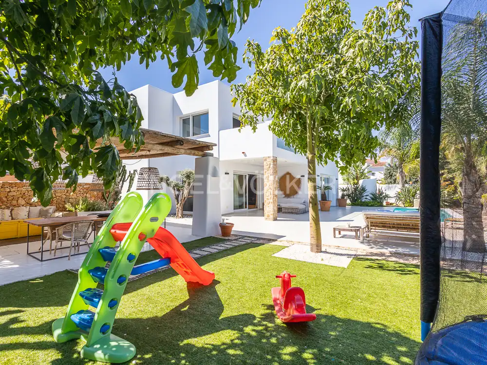 Vista exterior de Casa o xalet de lloguer en Dénia amb Aire condicionat, Calefacció i Terrassa