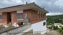 Vista exterior de Casa o xalet en venda en Sant Cugat del Vallès amb Terrassa, Piscina i Balcó