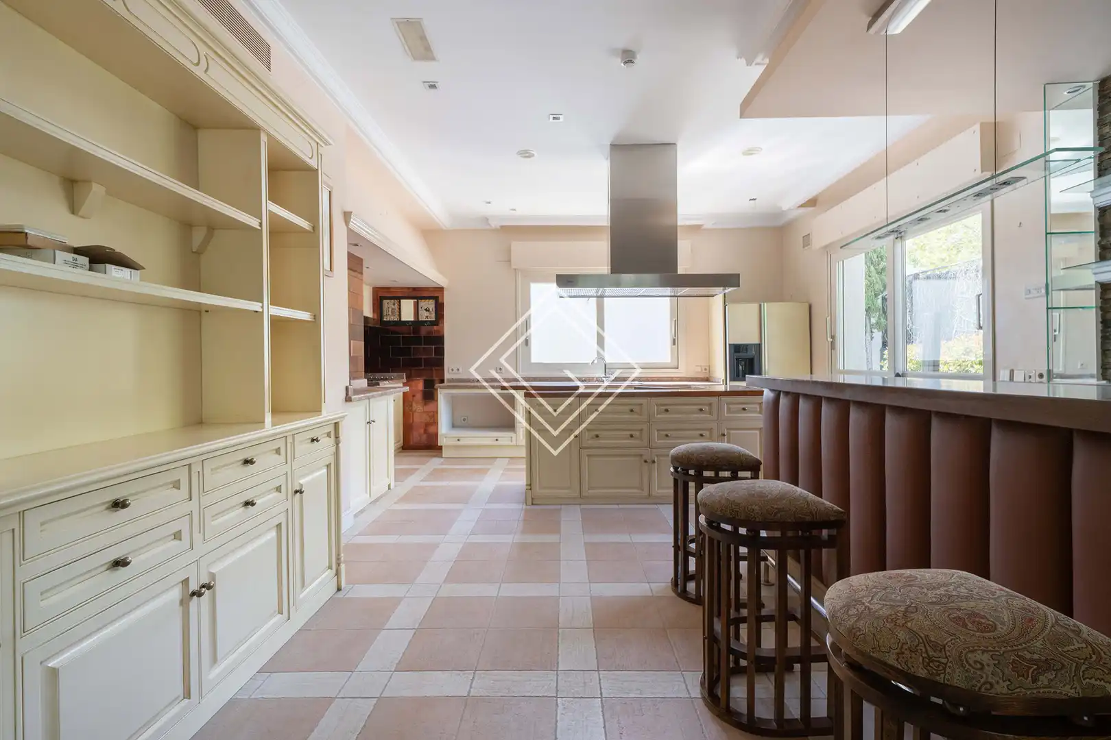 Cocina de Casa o chalet en venta en Madrid con Aire acondicionado, Calefacción y Jardín privado