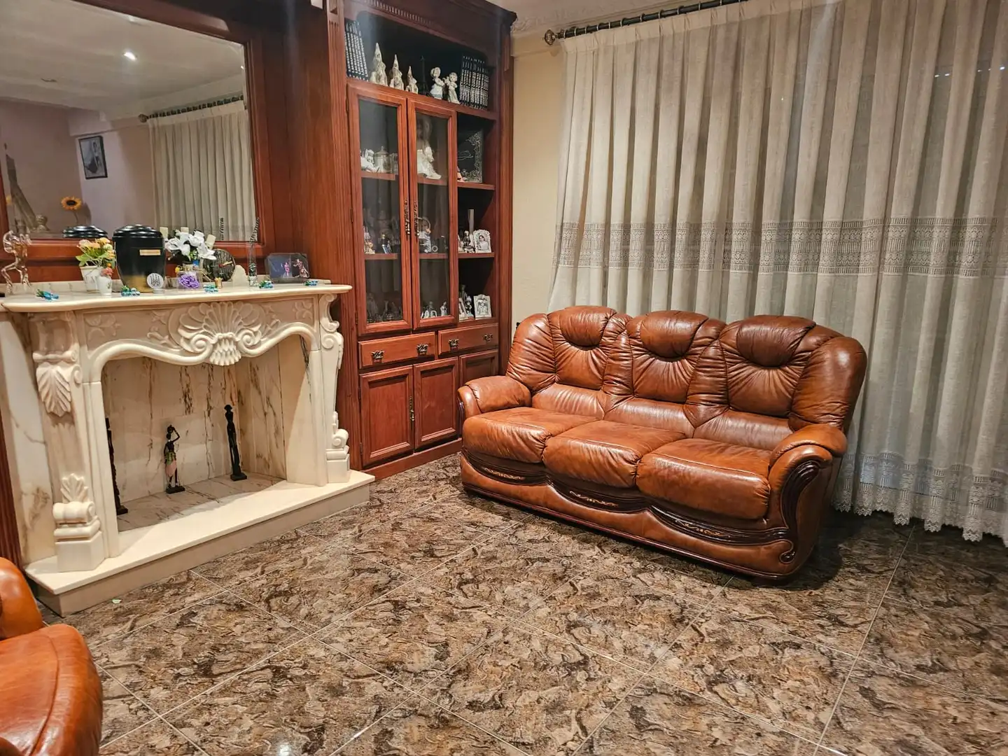 Sala d'estar de Casa o xalet en venda en Girona amb Calefacció, Jardí privat i Terrassa