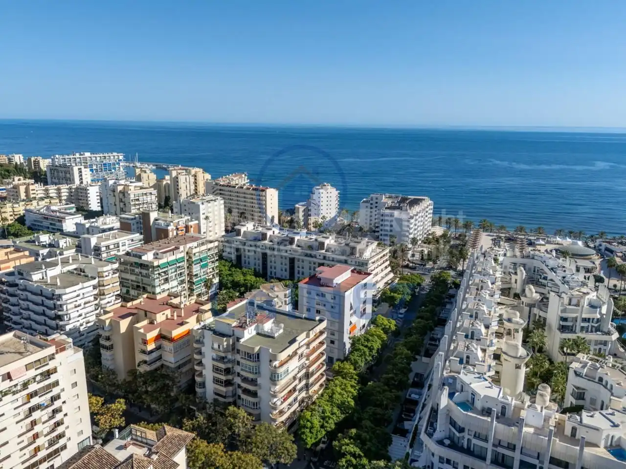 Außenansicht von Dachboden zum Verkauf in Marbella mit Klimaanlage, Heizung und Terrasse