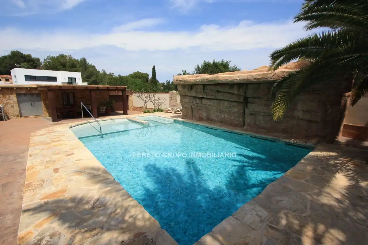 Detached house with pool for sale in El Montgó, imagen 3