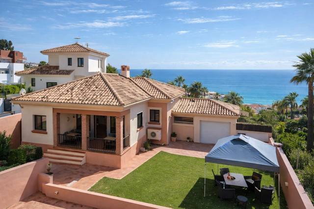 Casa-chalet en Venta en Calle Camelia, 149 en Cortijo Torrequebrada