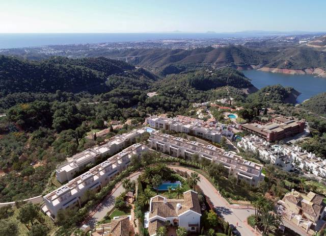 Casa adosada en Venta en Istán