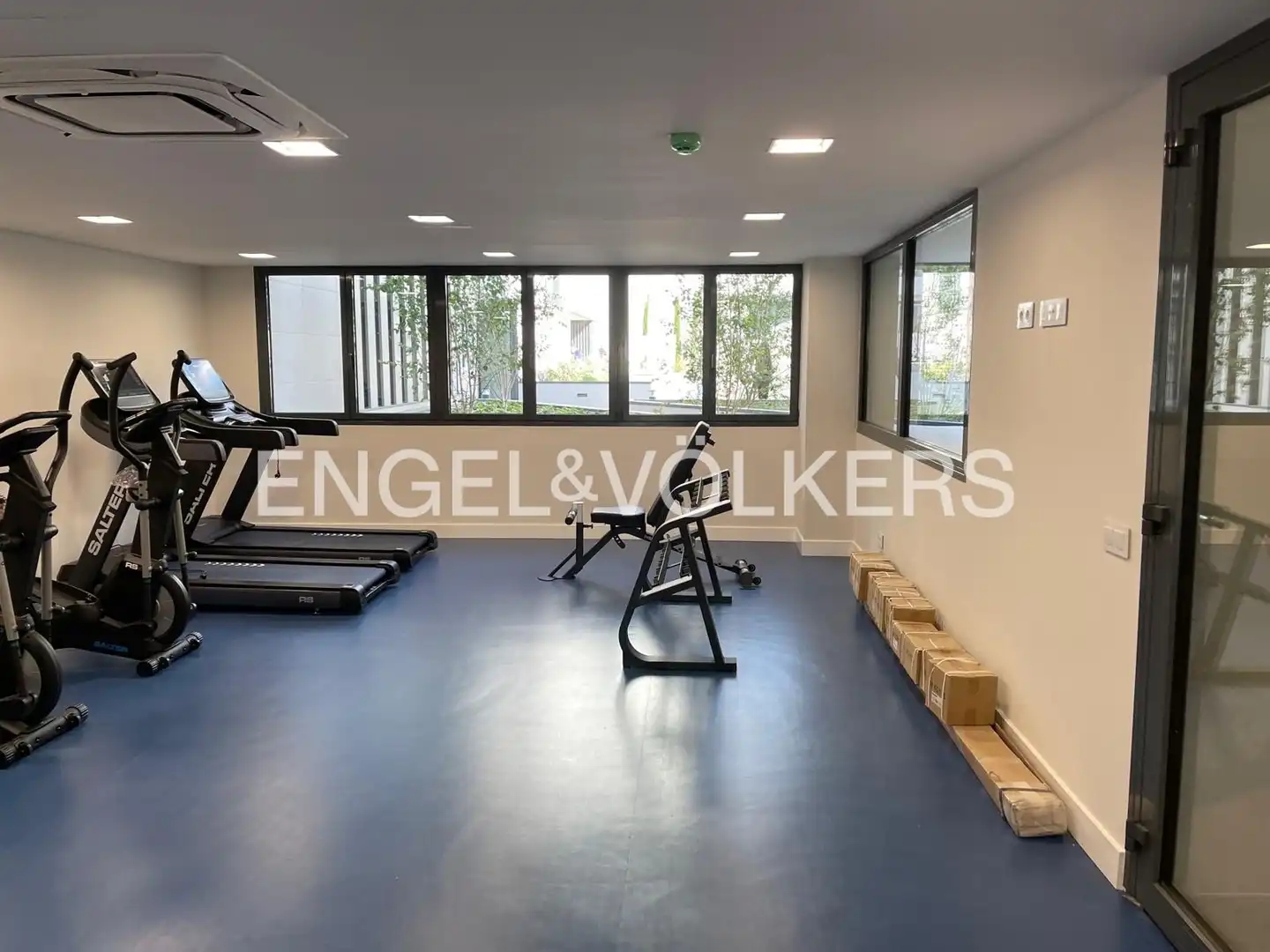 Piso en venta en Madrid con Calefacción, Jardín privado y Parquet