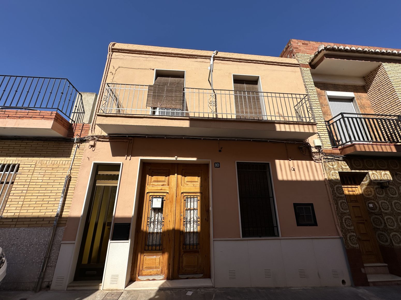 Vista exterior de Casa o xalet de lloguer en Rafelbuñol / Rafelbunyol amb Terrassa