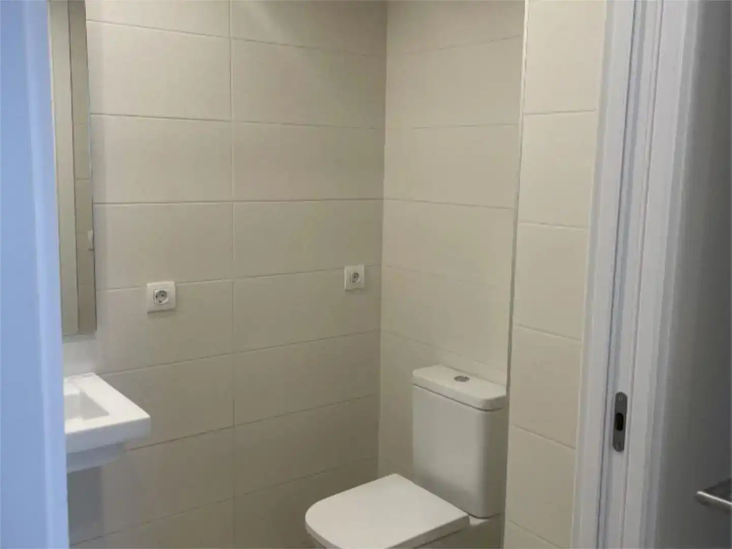 Baño de Piso en venta en Vilanova i la Geltrú con Aire acondicionado y Piscina